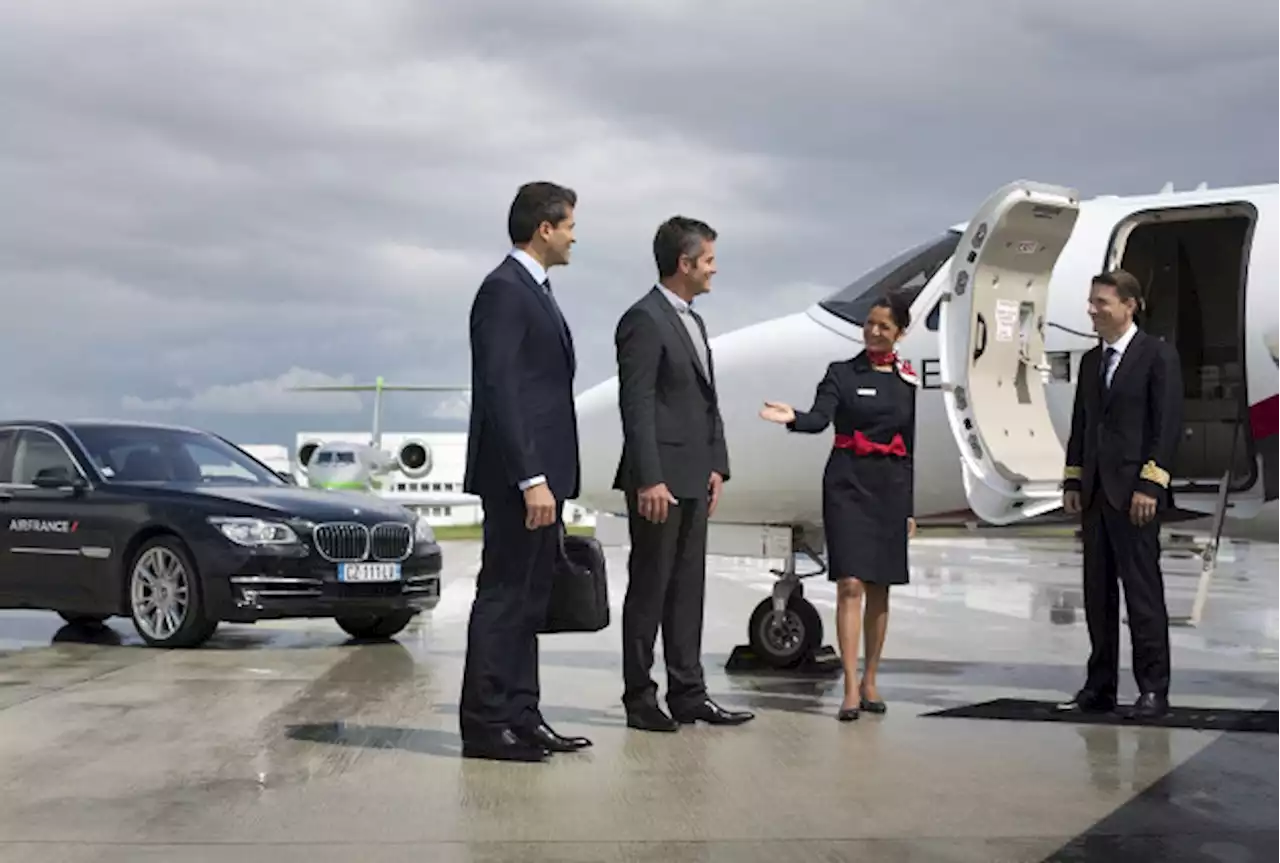 Diskussion über Privatjets am Flughafen Hamburg