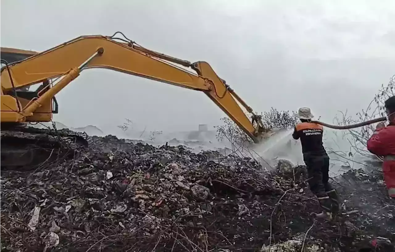 TPA Darupono Terbakar 3 Hari Belum Padam, Asapnya Ganggu Aktivitas Warga