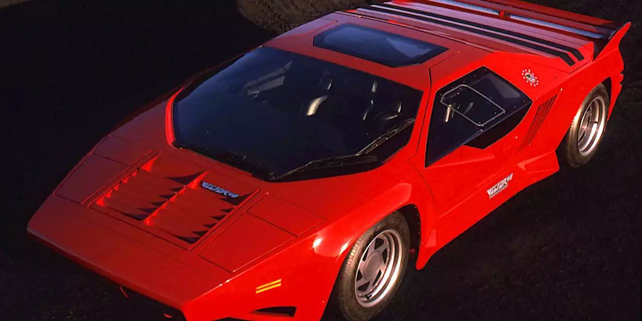 1991 Vector W8 TwinTurbo Is Late to the 80s-Supercar Party