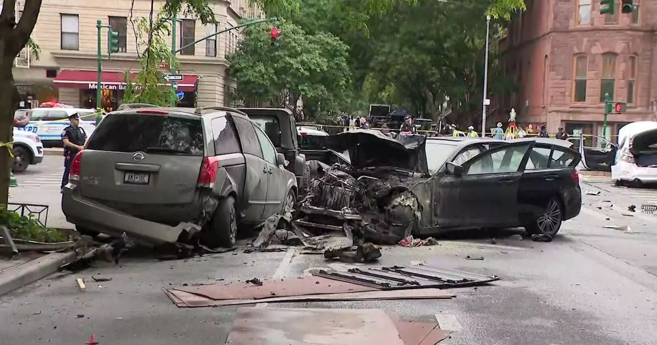 1 critically injured, 3 others hurt in multi-vehicle crash in Harlem