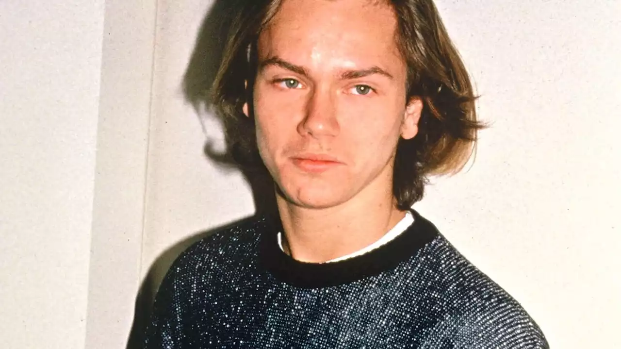 River Phoenix : de quoi est mort l'acteur à l'âge de 23 ans ? - Closer