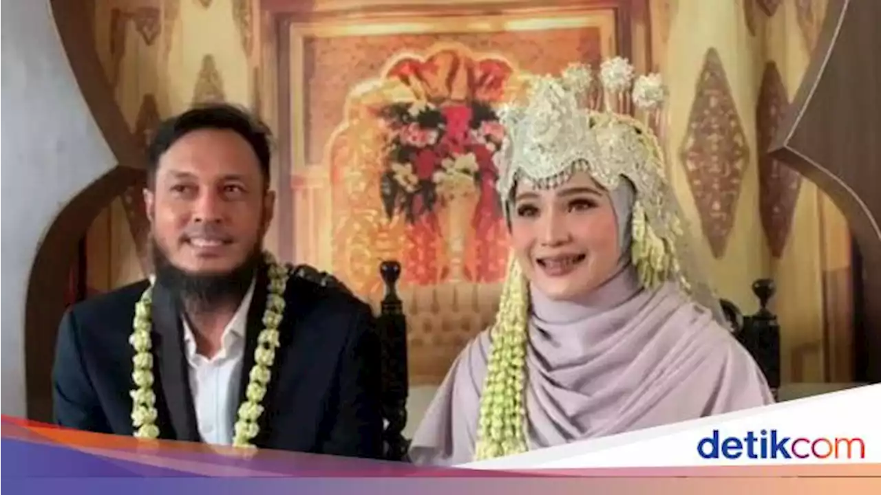 Suami Baru Eks Istri Siri Bambang Pamungkas adalah Duda Anak 5