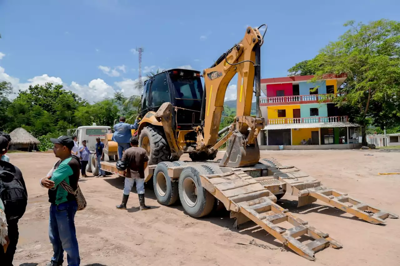 Desbloquean Troncal de Oriente tras envío de maquinaria amarilla a la Sierra