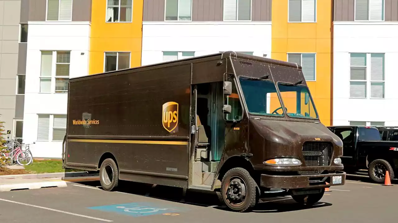 UPS drivers to get air conditioned trucks for 1st time under union agreement