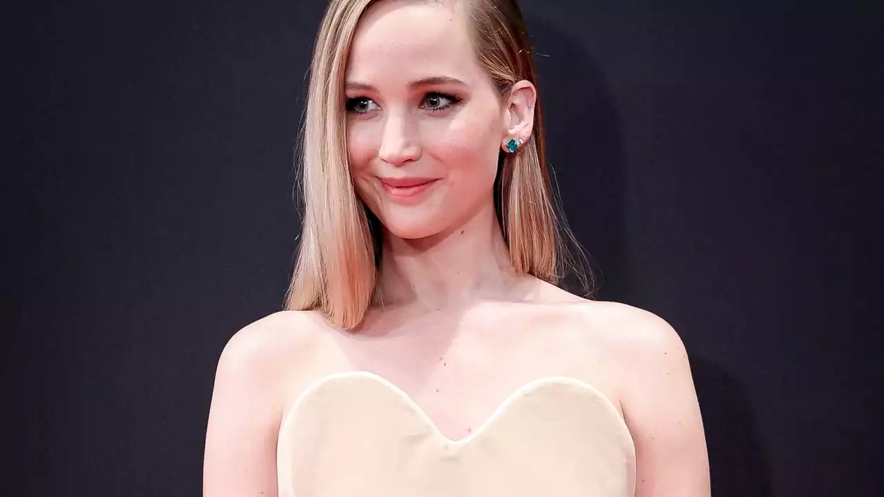 Jennifer Lawrence Proves a Nude Dress Can Be Far More Alluring Than a Naked One