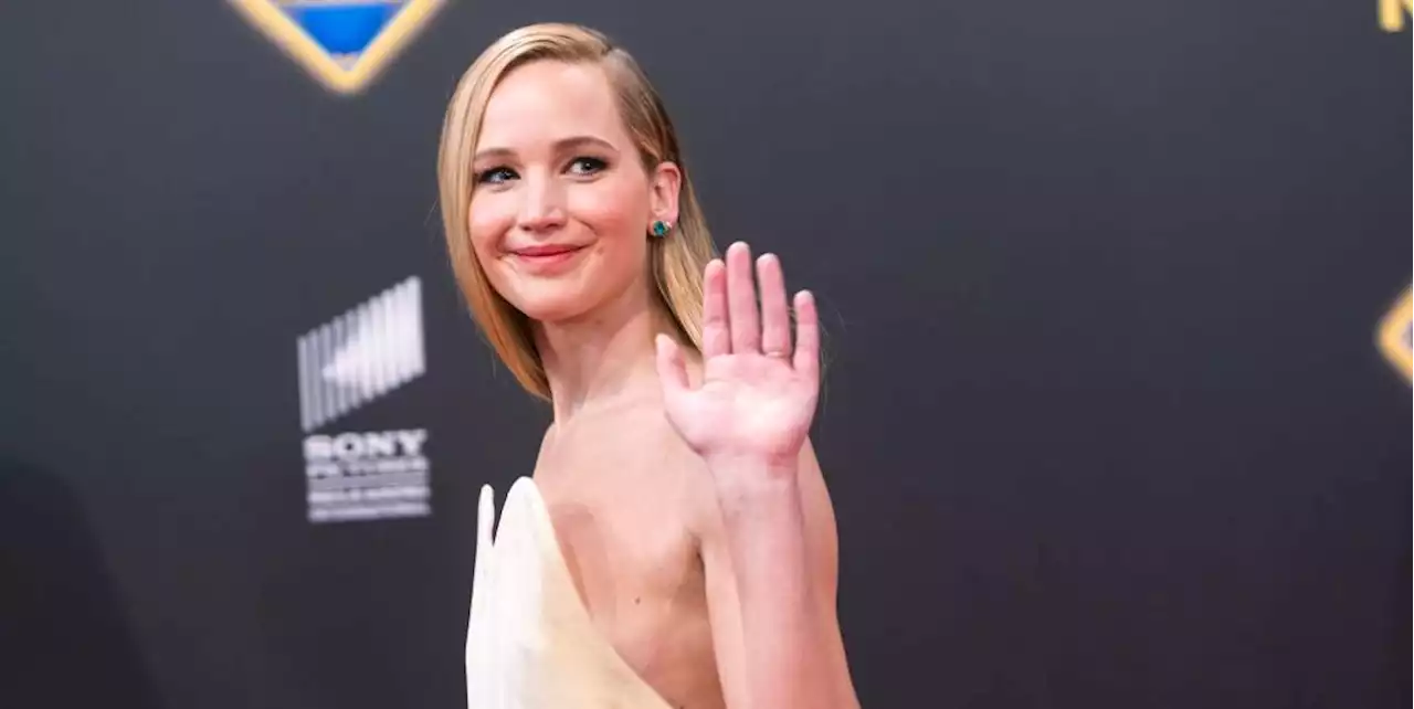 Jennifer Lawrence Walks the Red Carpet in a Strapless Nude Midi Dress