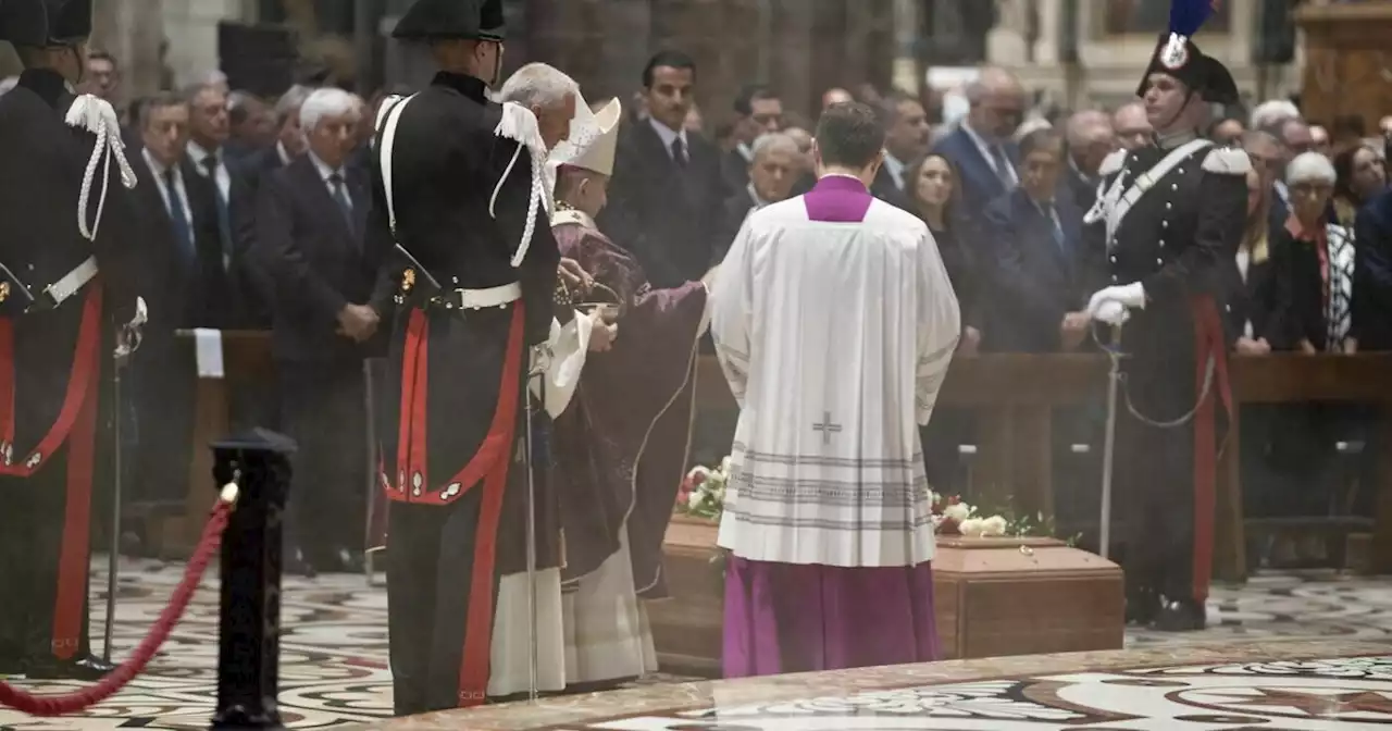 “Desiderio di vita”. L'arcivescovo Delpini e i riti di Ambrogio contro i rancorosi