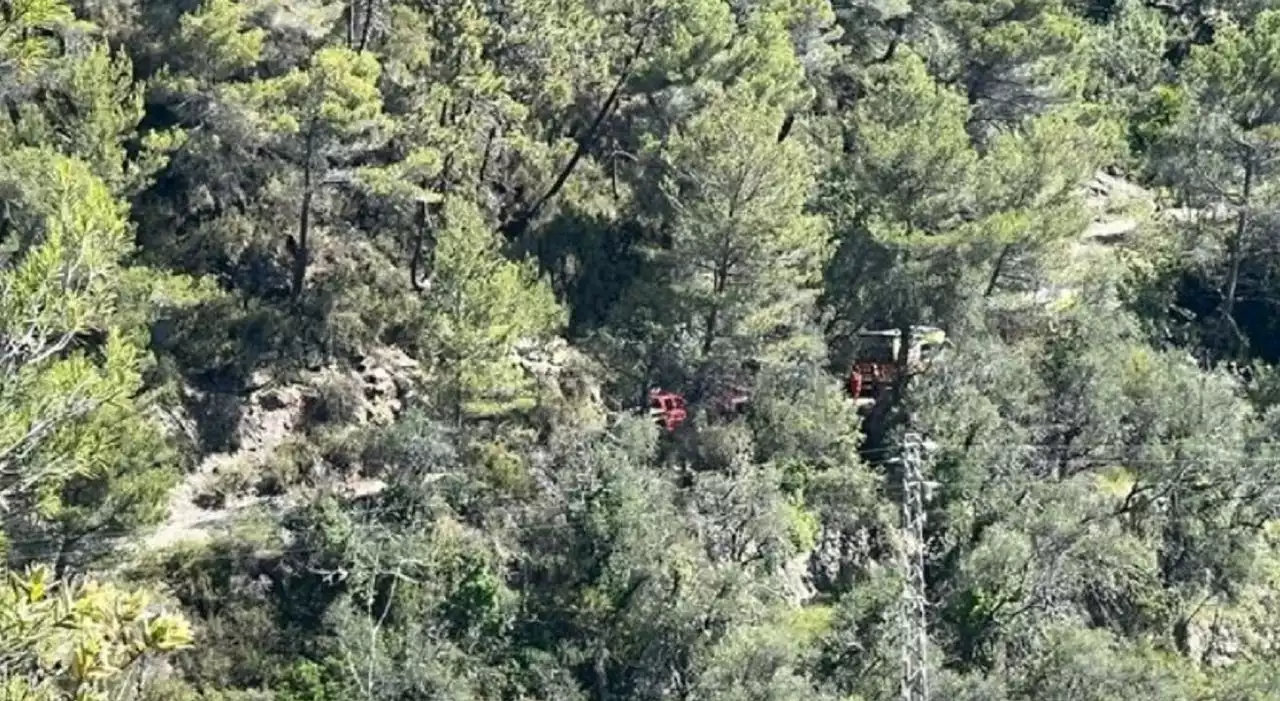 Militari precipitano con l'auto in un dirupo in Liguria: tre morti e un ferito gravissimo