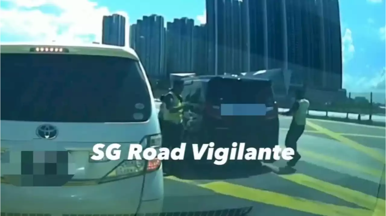 Malaysian driver who rushed into bus lane and ignored auxiliary police at Woodlands checkpoint banned from entering Singapore - Singapore News