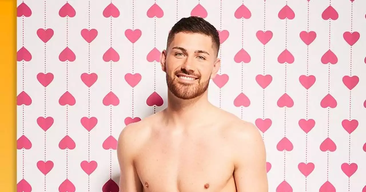 Who is Love Island bombshell and League of Ireland star Scott van der Sluis?