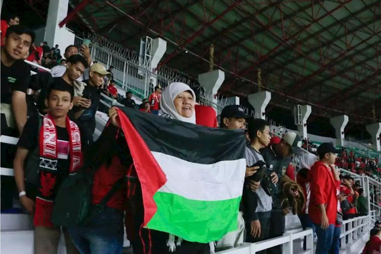 Bentangkan Bendera Palestina, Bentuk Dukungan Indonesia untuk Palestina