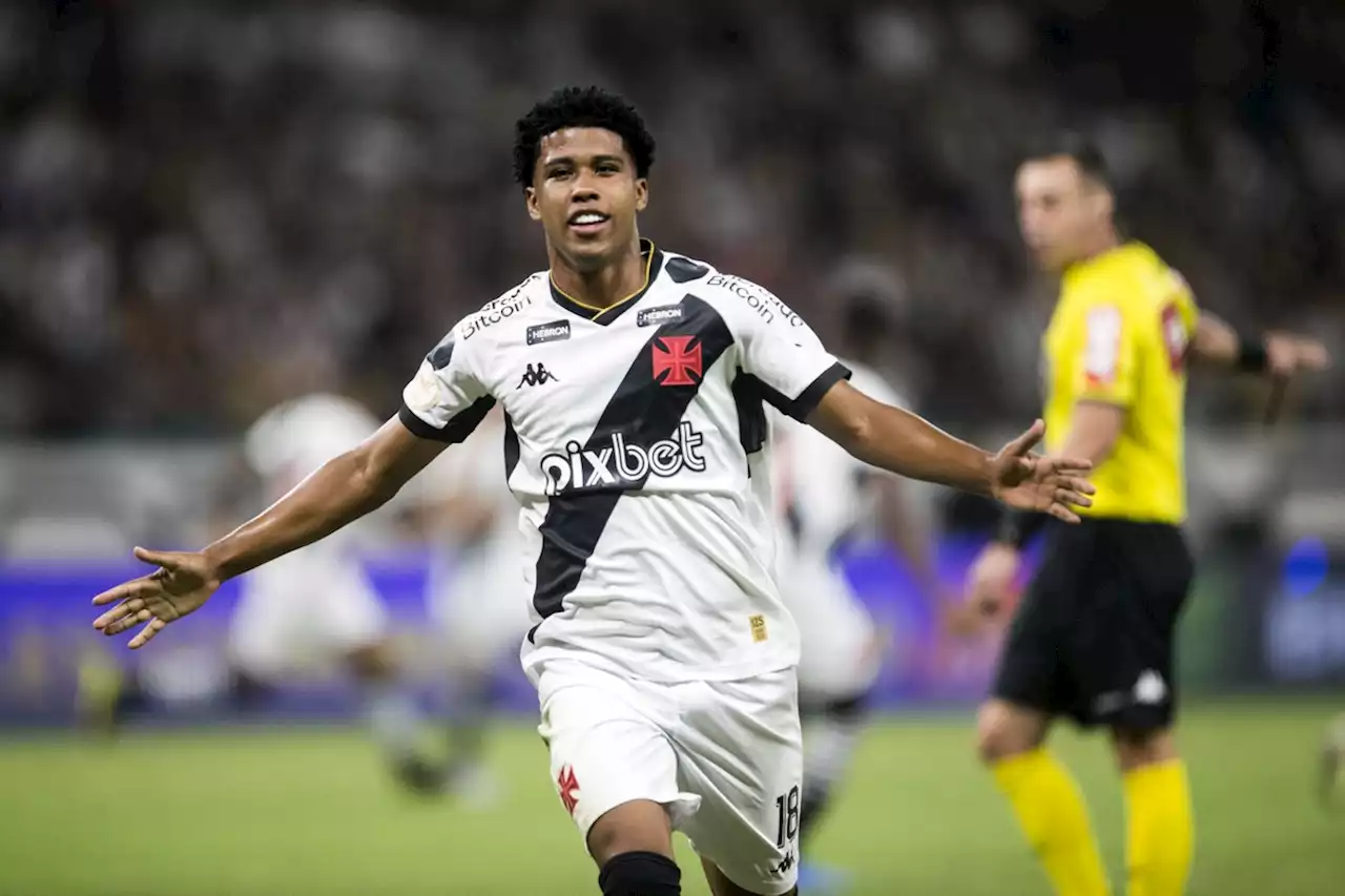 Andrey Santos, do Vasco, consegue visto para fazer pré-temporada pelo Chelsea