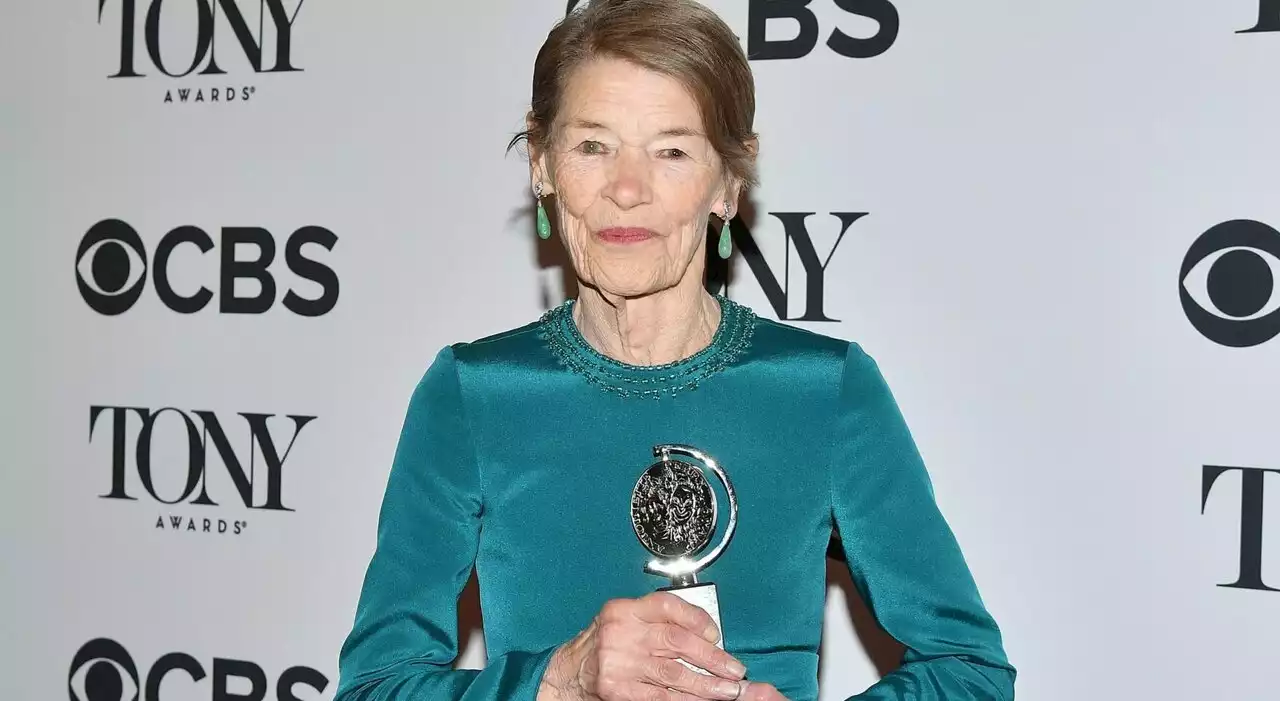 Glenda Jackson, l'attrice morta a 87 anni: due volte premio Oscar, fu anche deputata