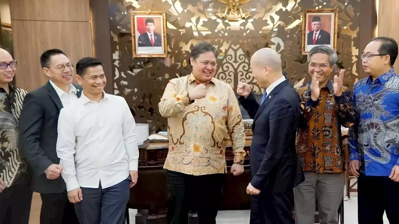 Airlangga Optimis Pengembangan Industri Baterai Kendaraan Listrik Bisa Ciptakan Lapangan Kerja