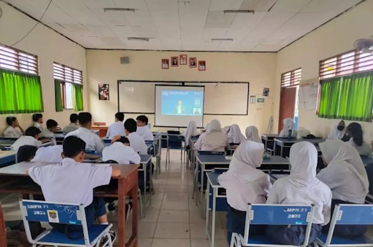 Kemenkominfo Ajak Para Siswa MTs dan MA di Bekasi Melek Digital