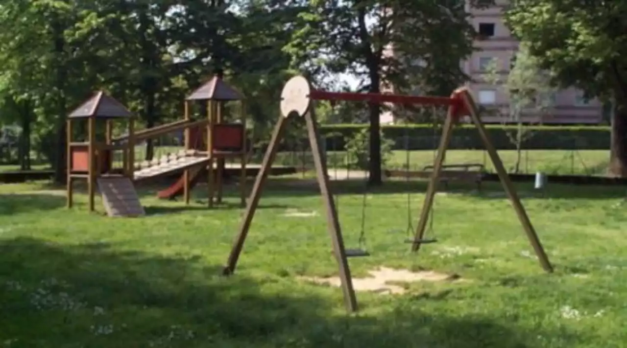 Usa, acido muriatico sugli scivoli al parco giochi: bimbi ustionati