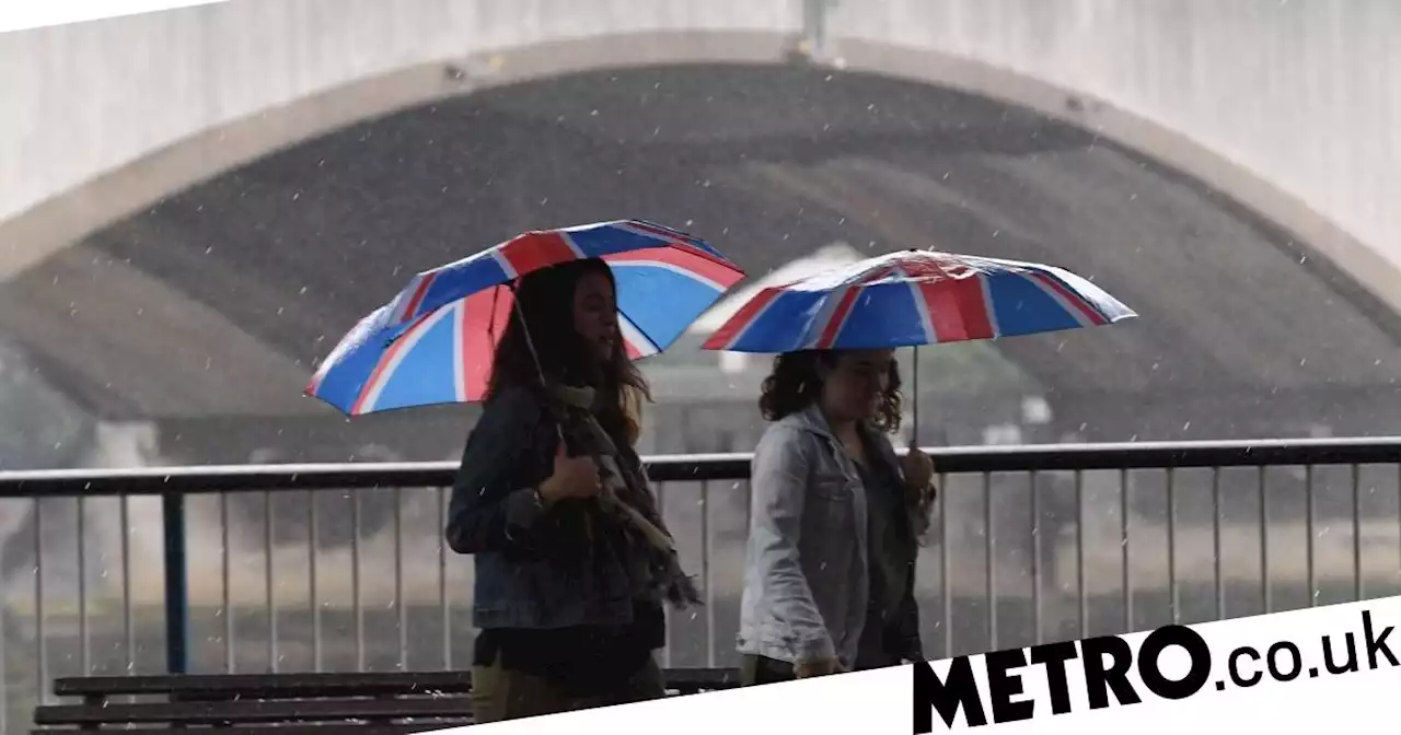 Storms set to bring heatwave to a thundering halt after hottest day of the year