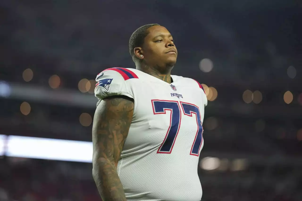 Perry: Trent Brown conundrum puts Patriots’ OT depth in focus