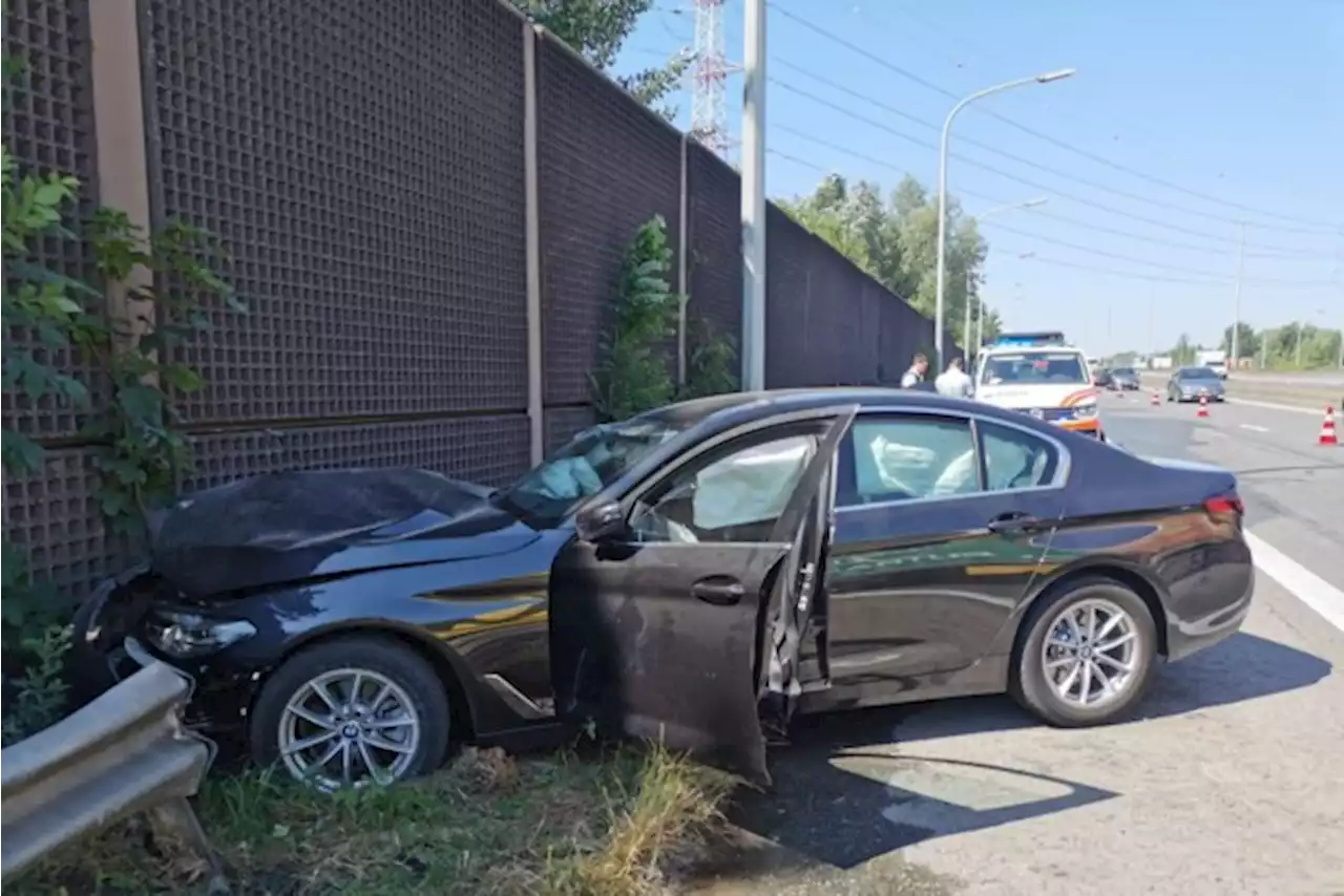 Bestuurder crasht op E17 en bedreigt ooggetuigen die willen helpen met mes