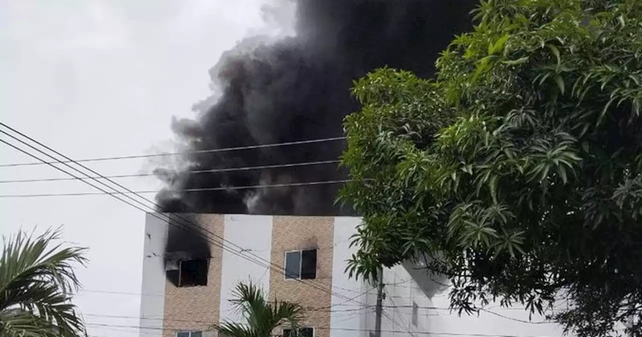 Devastador incendio afecta zona comercial de Malambo, Atlántico