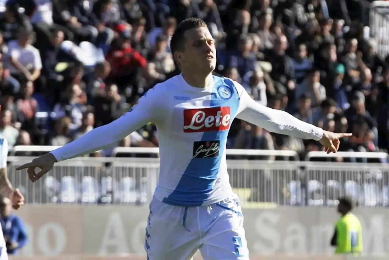 Meski Betah di Napoli, Zielinski Tetap Jadi Target MU |Republika Online