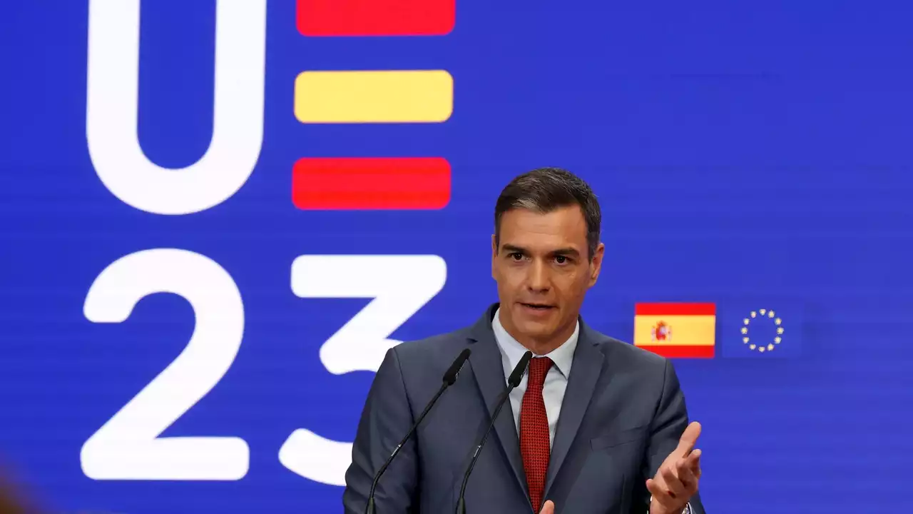 Sánchez presenta la Presidencia española de la UE: la reindustrialización, la transición ecológica y la justicia social, claves