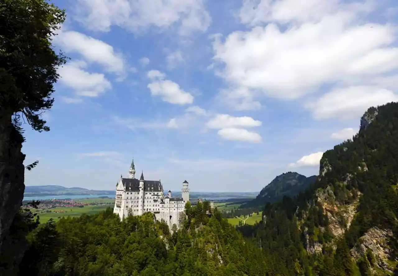 Tourist dies after attack near Germany's Neuschwanstein Castle -police