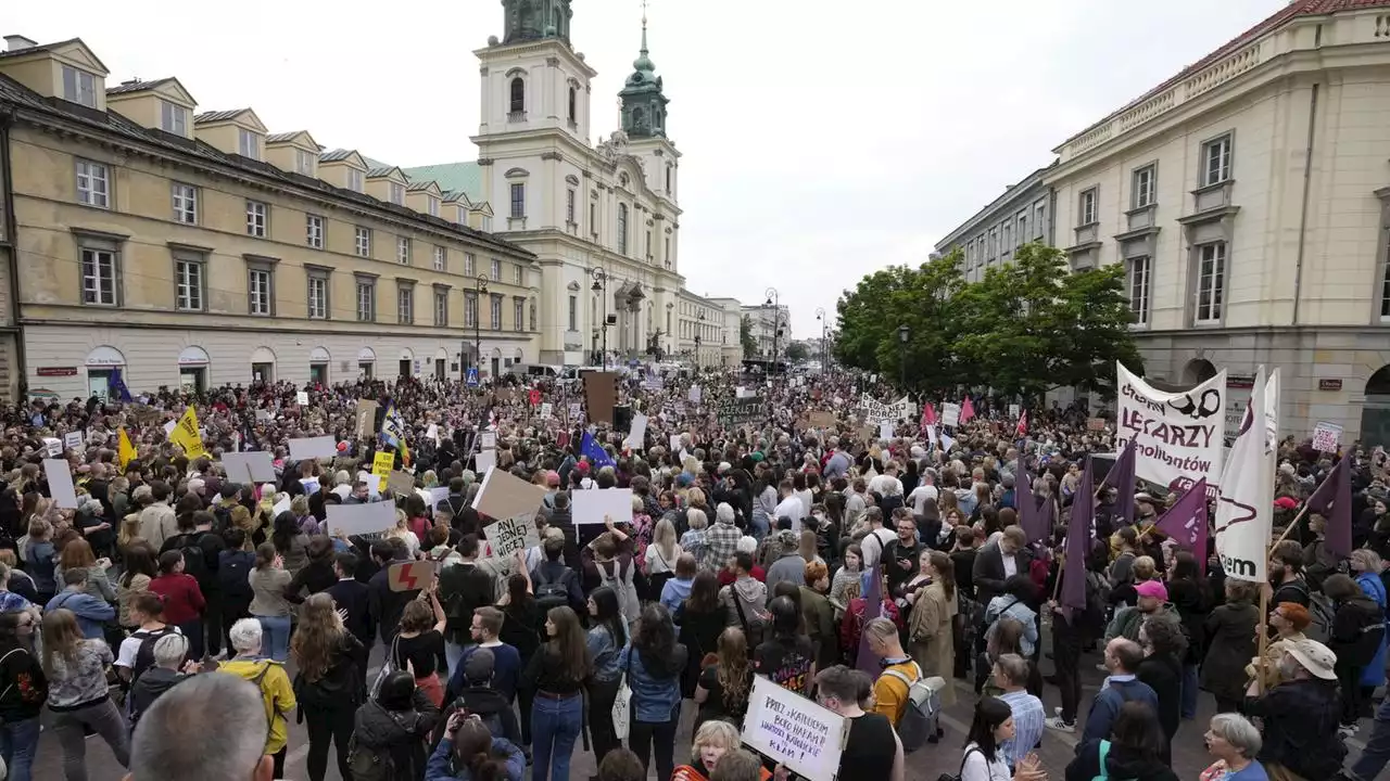 Auf die Straße für Dorota: Neue Frauenproteste in ganz Polen