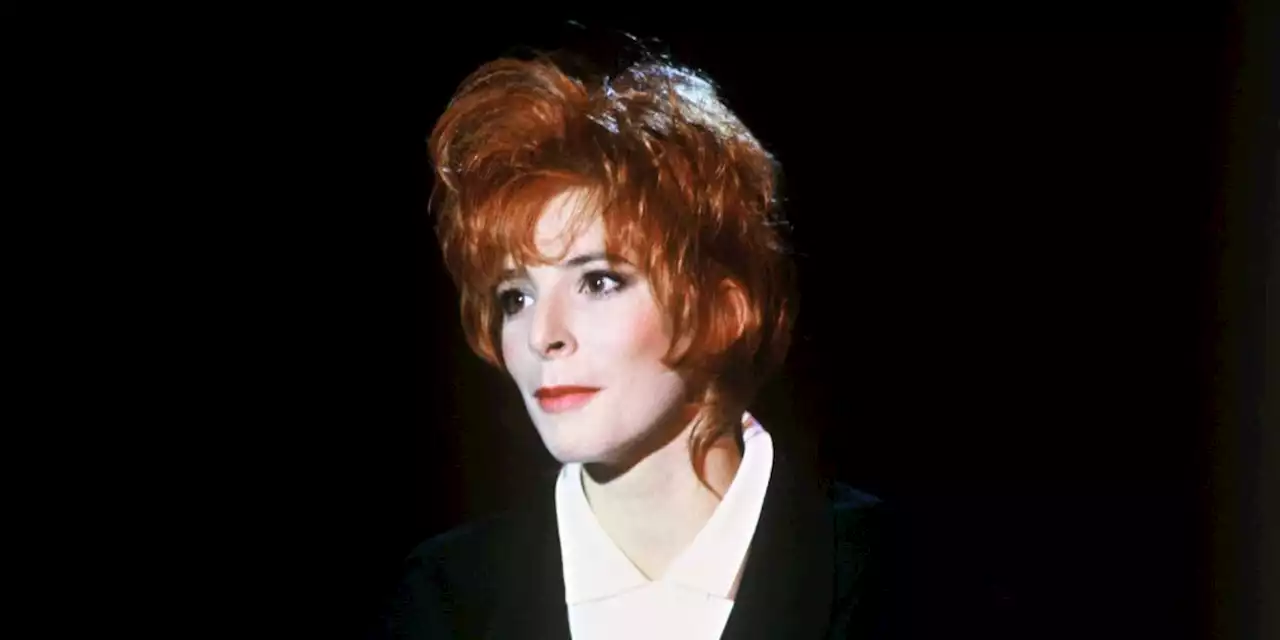 'Elle plaisait énormément' : Isabelle Nanty raconte sa rencontre avec Mylène Farmer au cours Florent au début des années 80