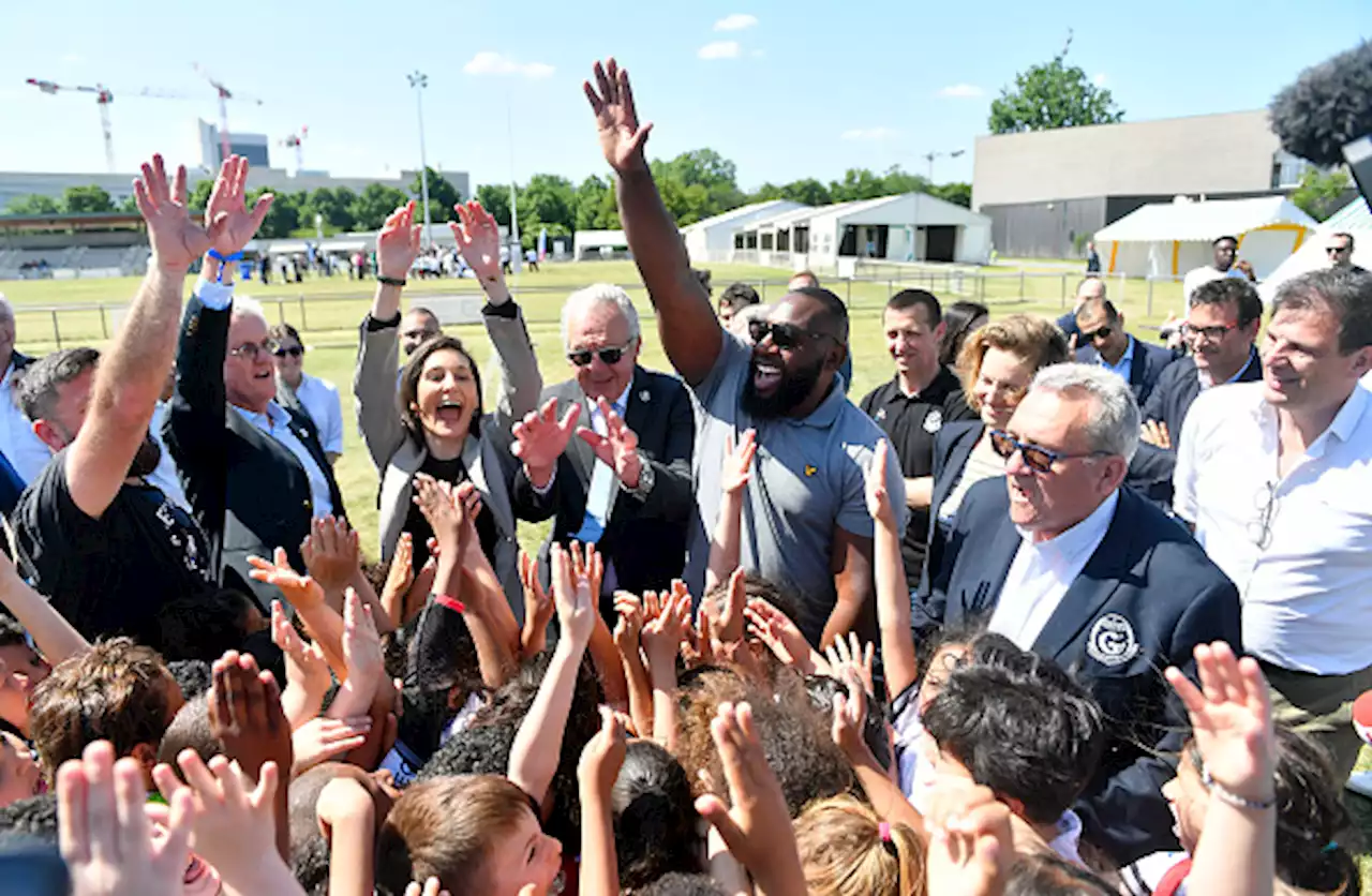 'Children have a right to a quality education' says rugby legend Tendai Mtawarira