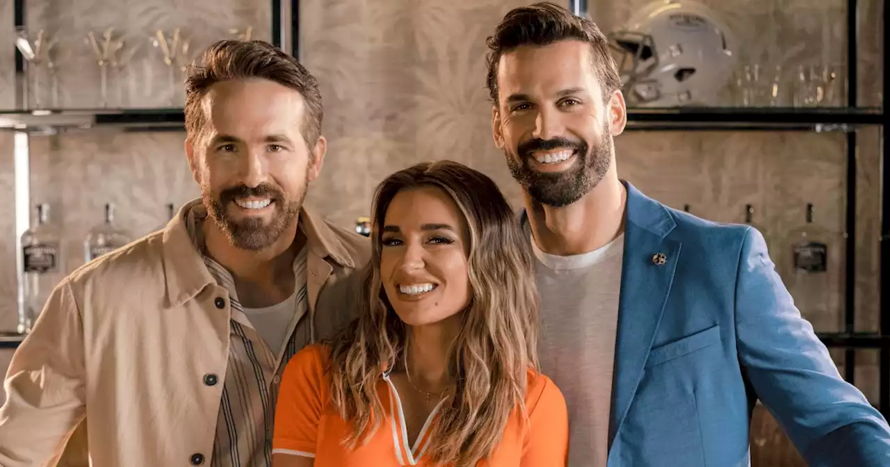 Jessie James Decker makes Ryan Reynold’s ‘Vasectomy’ cocktail because her husband won’t get one