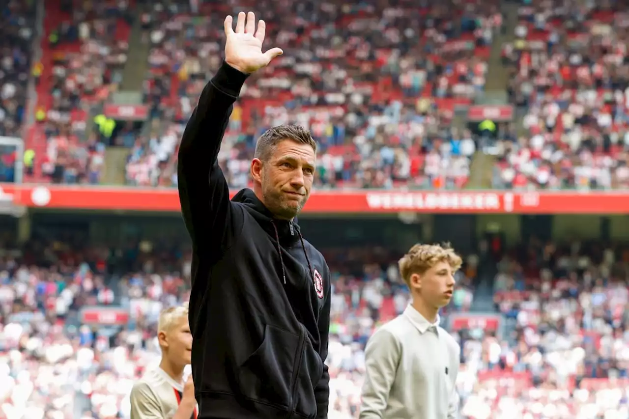 Ajax eert Stekelenburg: 'Ik had als kind één droom en die is uitgekomen'