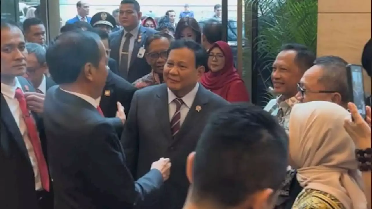 Puji Pembangunan Era Jokowi, Prabowo: Kita Berada di Jalan yang Benar