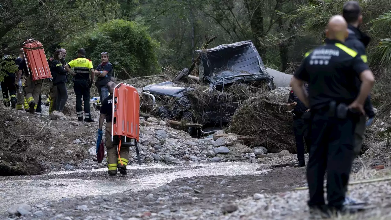 Los bomberos siguen buscando a la desaparecida en la riada de Ullastrell