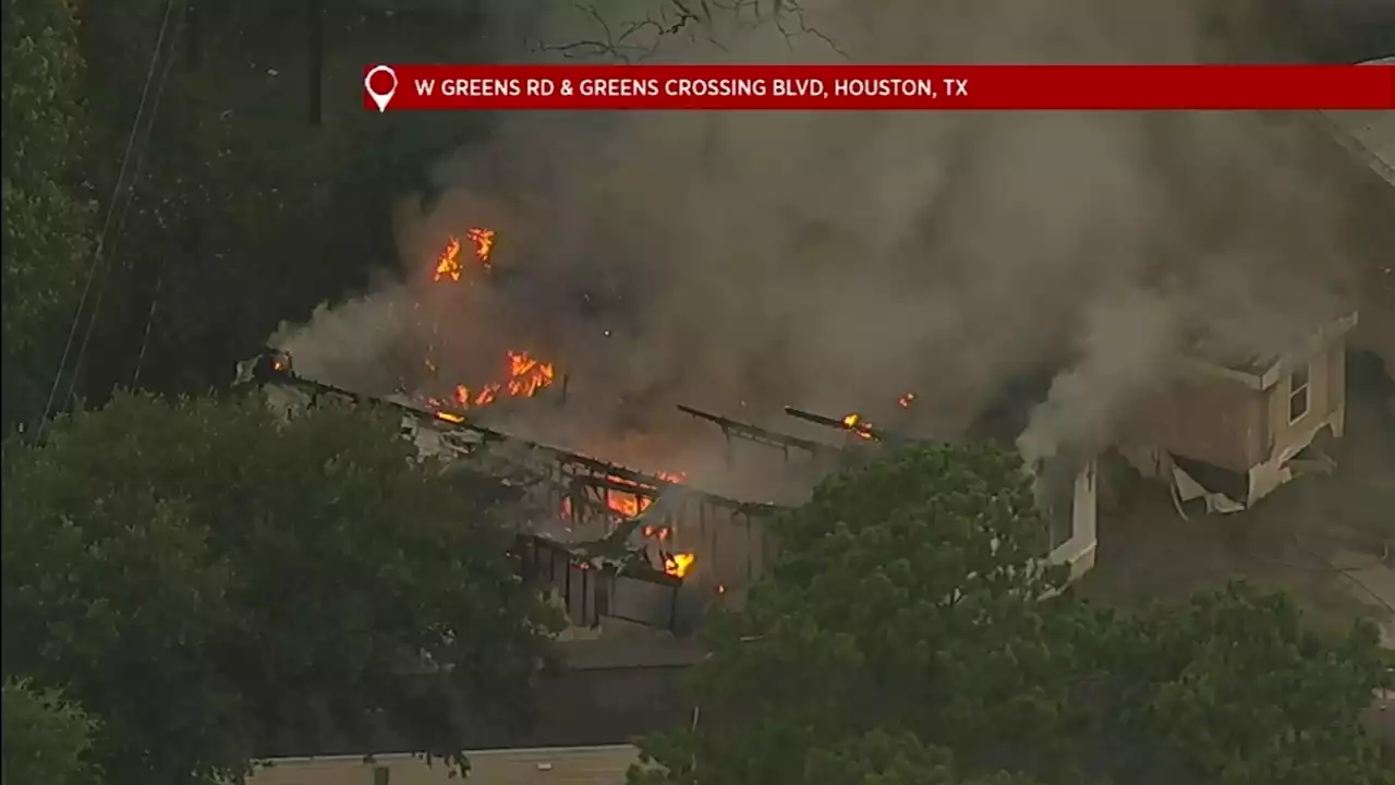 2 mobile homes destroyed, 2 more damaged in large fire at trailer park in N. Harris Co.