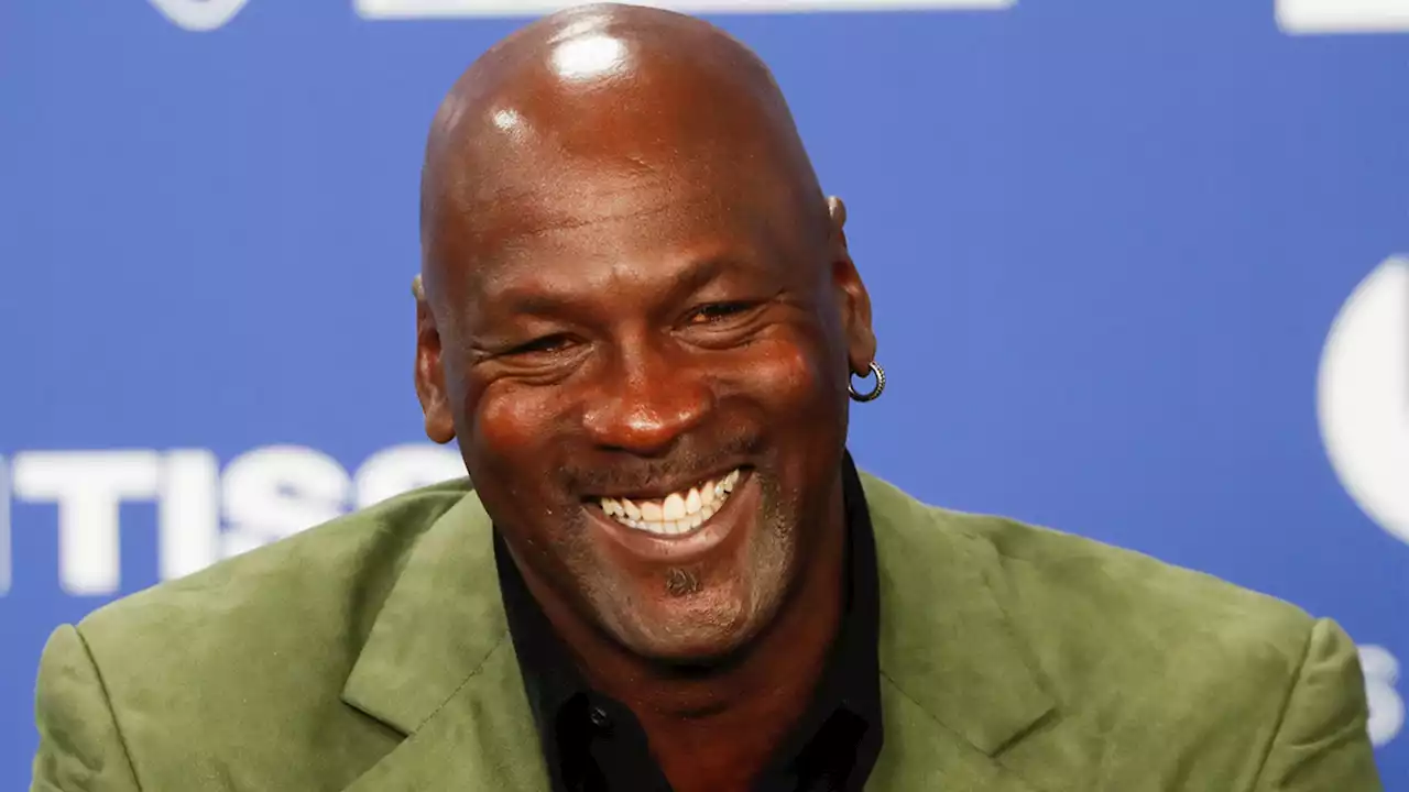 Michael Jordan reaches agreement to sell Charlotte Hornets