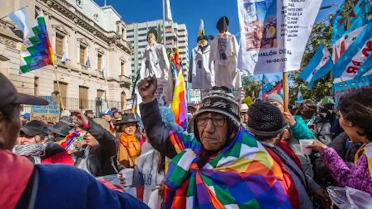 Multitudinaria protesta en Jujuy contra la reforma constitucional de Morales