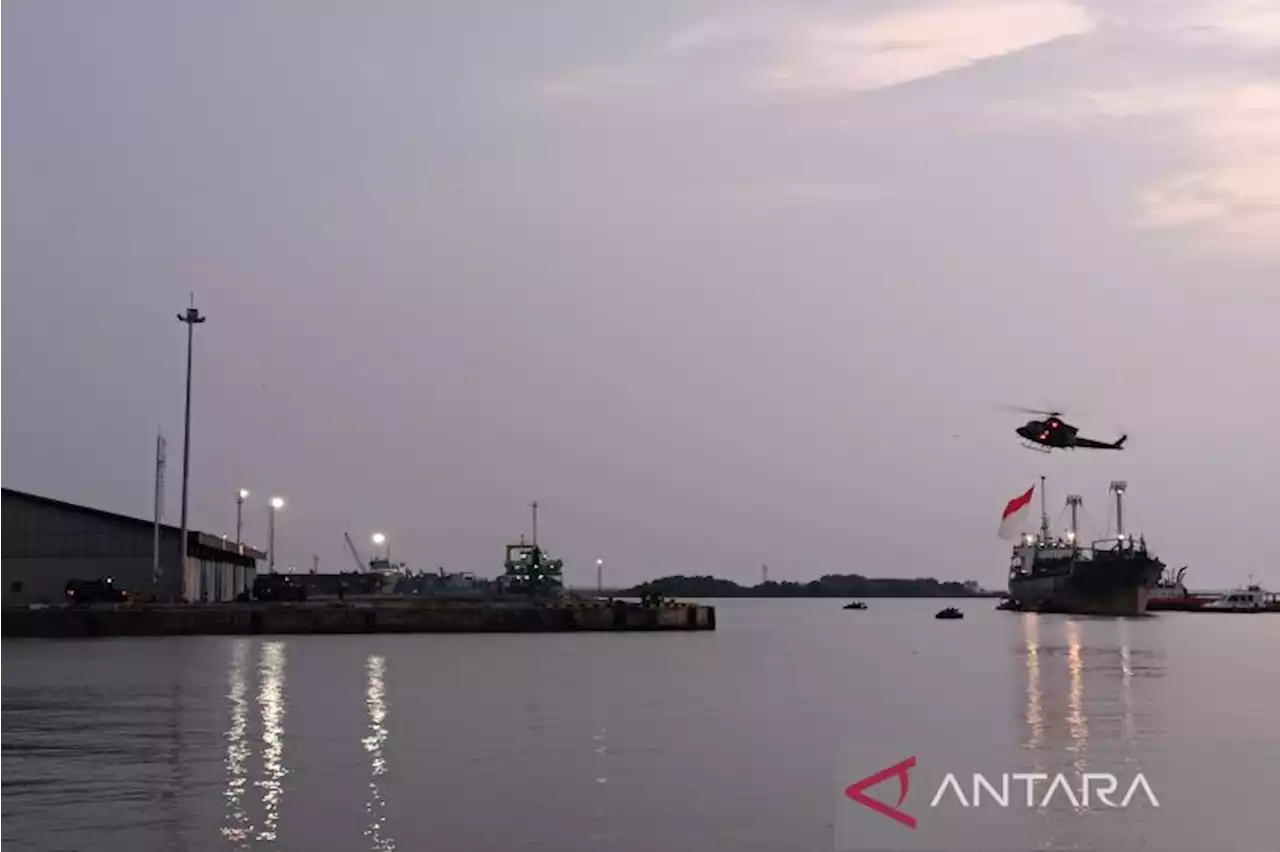 Koopssus TNI gelar latihan bebaskan sandera di Pelabuhan Cirebon