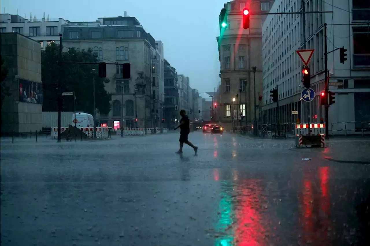 Amtliche Warnung für Berlin: Starkes Gewitter zieht Freitagabend über die Stadt