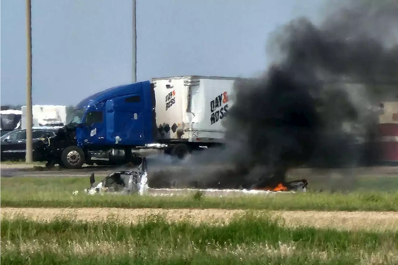 Schwerer Unfall mit 15 Toten in Kanada: Bus kracht in Lkw in Manitoba