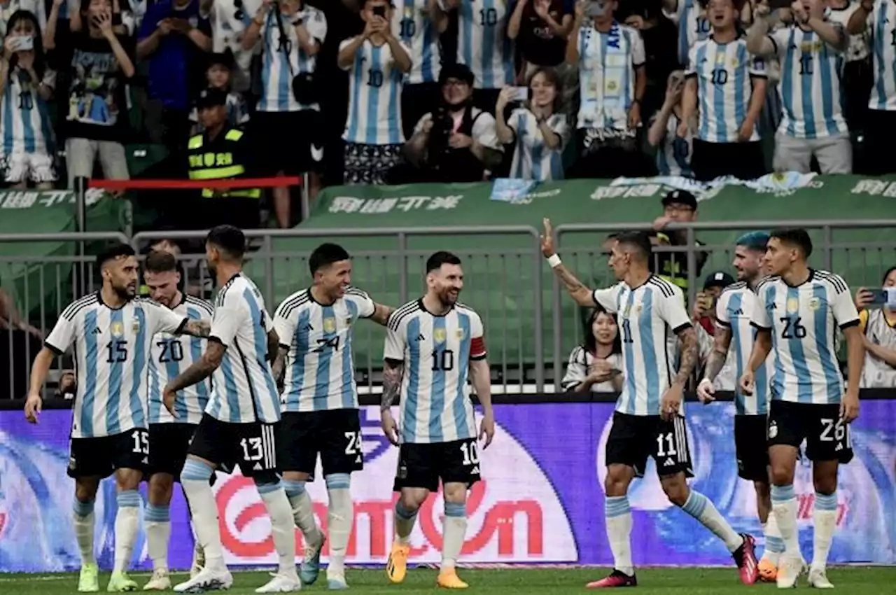 Dua Pemain Bintang Argentina yang Berpeluang Debut Internasional Lawan Indonesia, Salah Satunya Kembaran Messi - Bolasport.com