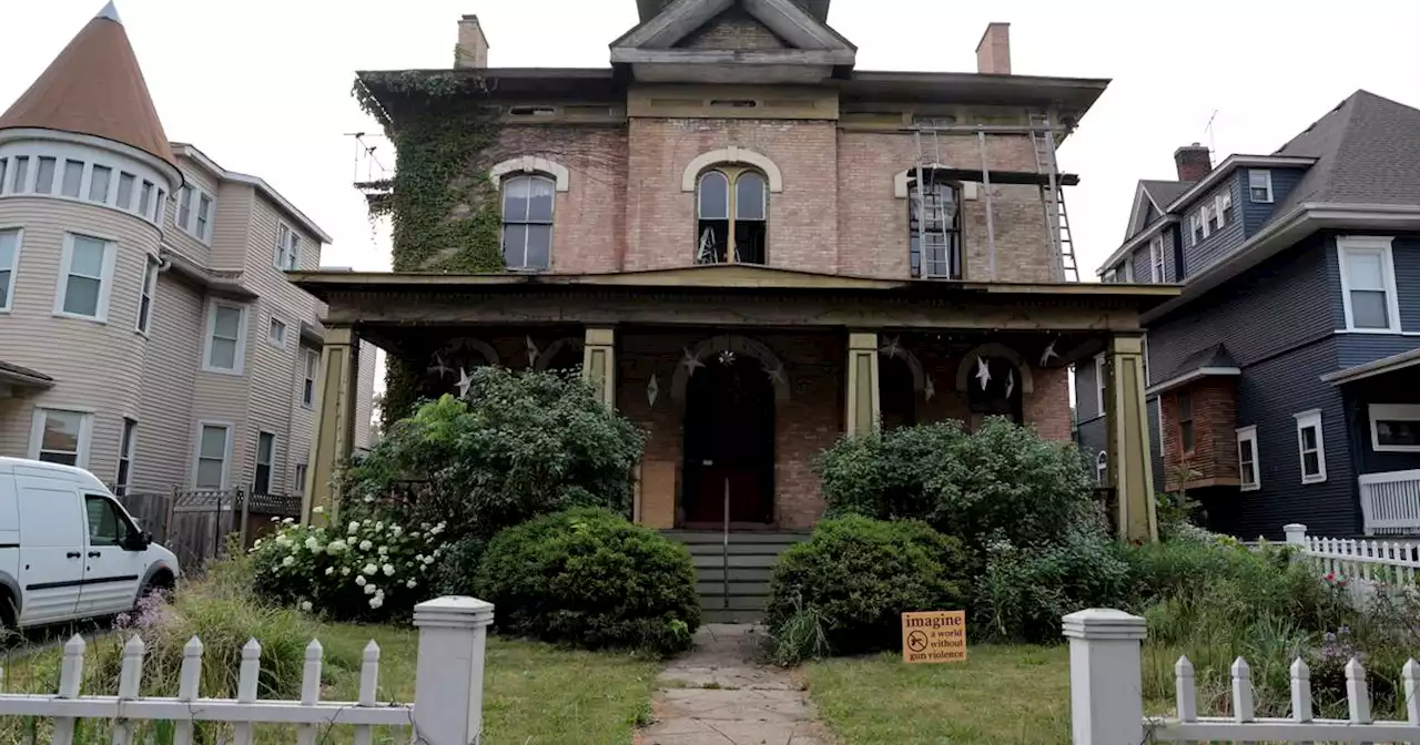 Historic Austin home that predates Great Chicago Fire, damaged in fire