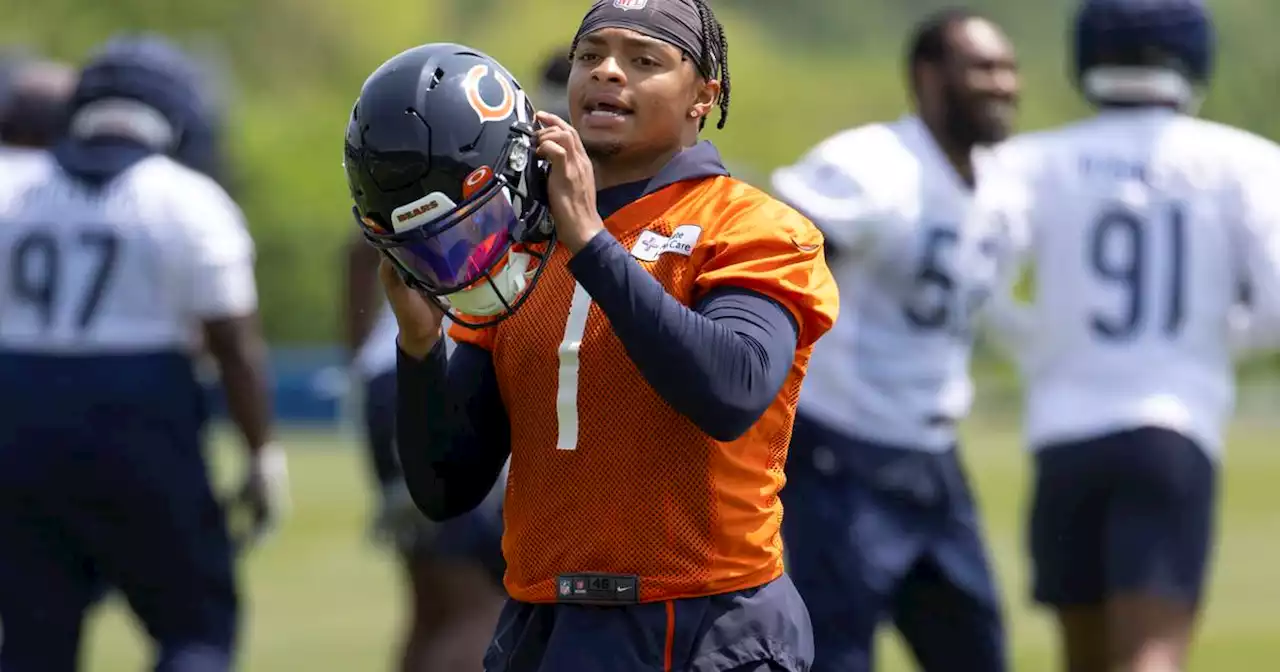 Chicago Bears: Why QB Justin Fields is better this offseason