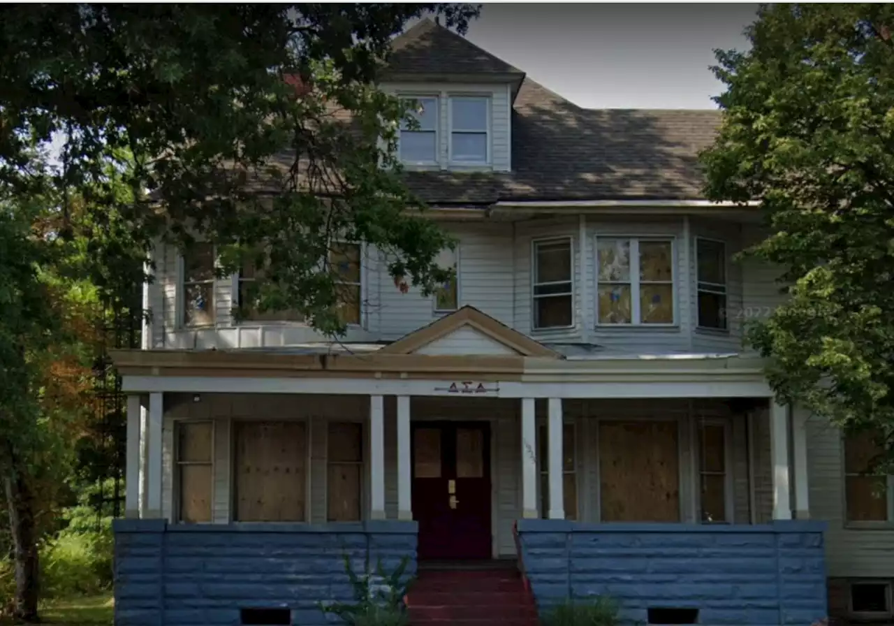 CWRU plans to demolish former Delta Sigma Delta house to make way for parking lot