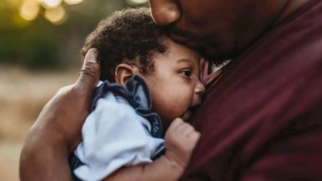 Fathers’ role in breastfeeding and infant sleep is key, study finds | CNN