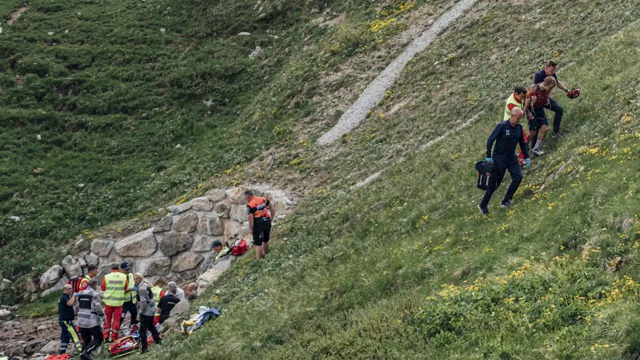 Murió Gino Mäder, ciclista que cayó por un barranco en la Vuelta a Suiza