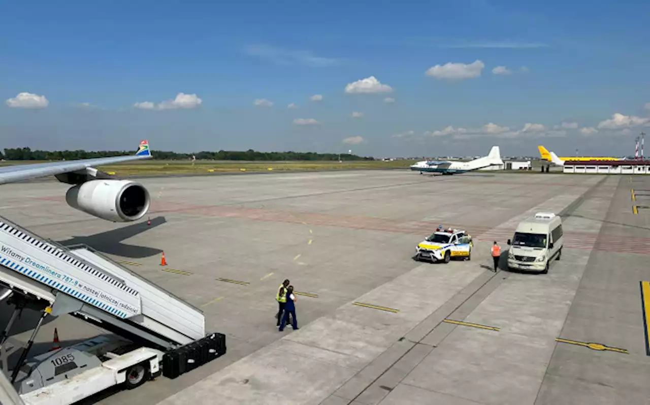 African peace mission: SA security personnel stuck at Warsaw airport for 2nd day