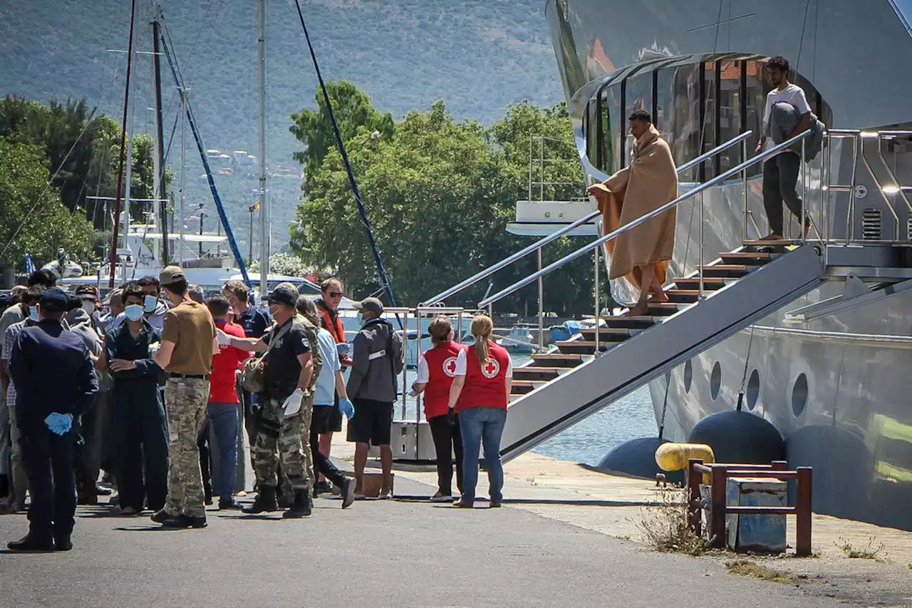 Greek coast guard defends actions as up to 500 migrants feared dead in shipwreck