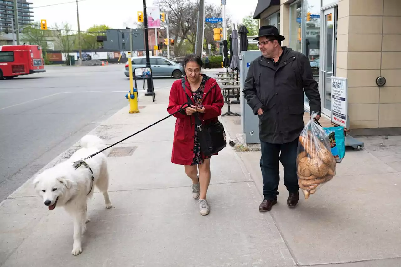 Ottawa teacher supplies donated baked goods for students in underfunded breakfast program