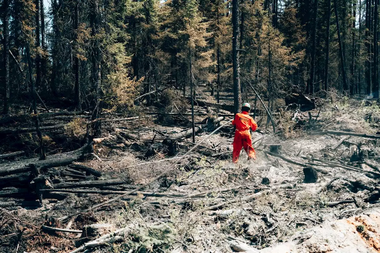 Residents of Quebec town evacuated two weeks ago because of fire to return home Sunday